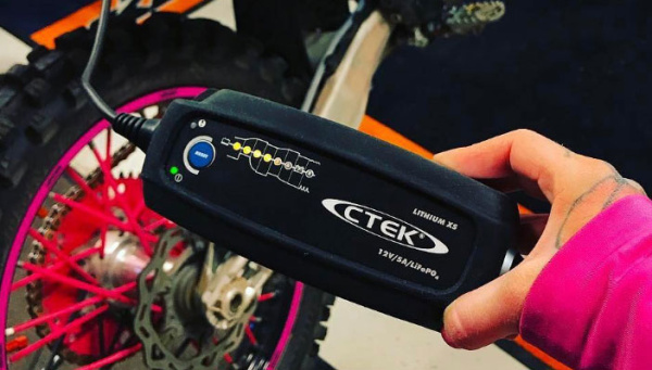 Захисний чохол для зарядних пристроїв CTEK Bumper 60 (56-915)