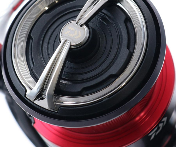 Котушка Daiwa 20 Fuego LT