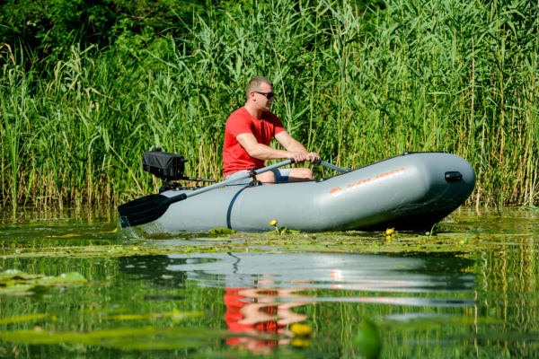 Надувний човен Kolibri К-220