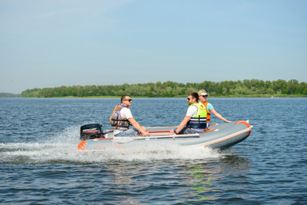 Надувний човен Kolibri КМ-360DSL