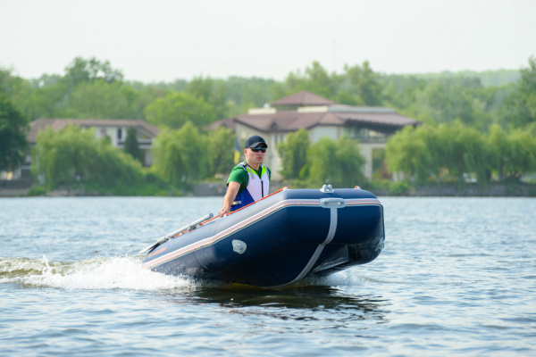 Надувний човен Kolibri КМ-260D