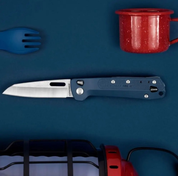 Ніж-мультитул Leatherman Free K2 Navy (832898)